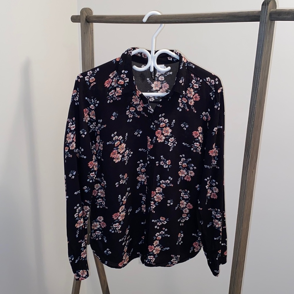 H&M - Picture 1 of 3